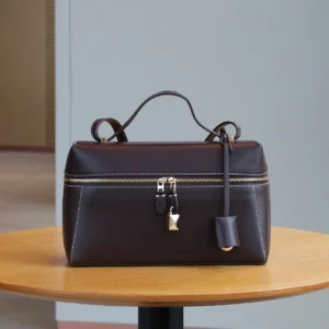 2026 new fashion handbag light luxury elegant